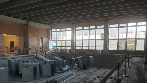 FOTO Práce na výstavbe bazéna ZŠ A.Dubčeka napredujú: Čoskoro sa deti dočkajú nového bazéna