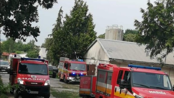 Na hydinovej farme v Častej so 150-tisíc kurencami vypadla elektrina, zasahovali tam hasiči