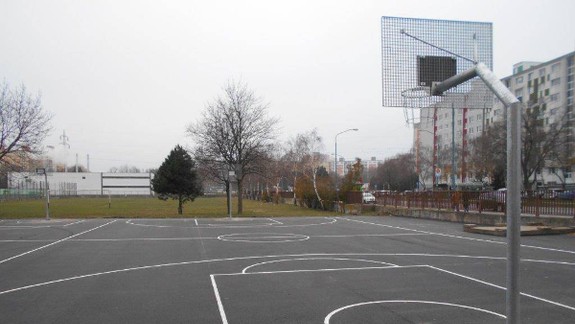 Školáci majú nové ihriská na basketbal