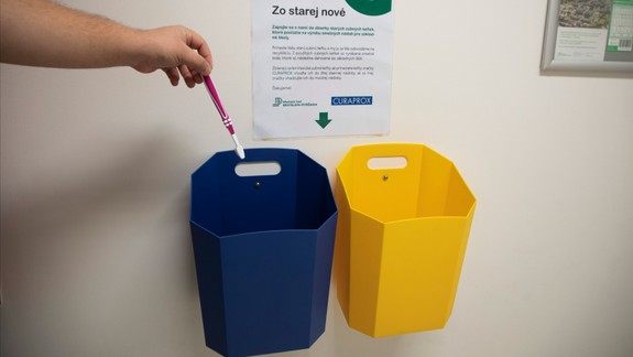 V Petržalke na úrade zriadili nádoby na použité zubné kefky
