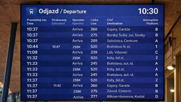 Dobrá správa pre cestujúcich: V Bratislavskom kraji pribudne viac ako stovka tabúľ s reálnymi odchodmi spojov