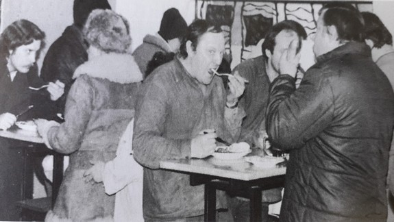 HISTÓRIA Fastfoody z čias socializmu: Raňajky na stojáka a šup do práce