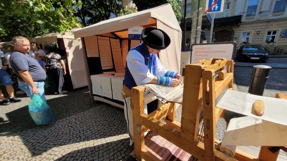 Staré Mesto sa premieňa na remeselný jarmok, víkend patrí Dňom majstrov ÚĽUV