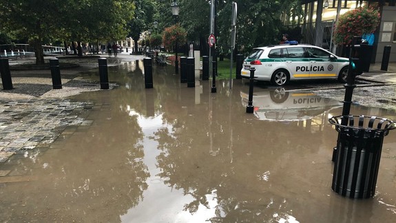 Na vodozádržné opatrenia je z eurofondov alokovaných 90 miliónov eur - povodne občas trápia aj Bratislavu...