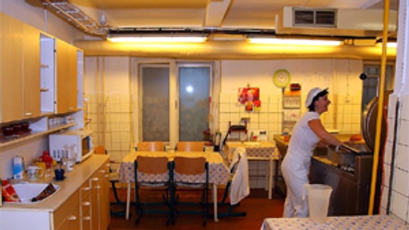 Staré Mesto zaplatilo za spornú súťaž na prenájom školských jedální