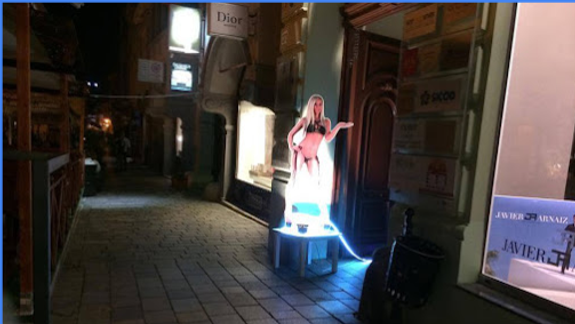 Kysučan odišiel z návštevy striptízového klubu ľahší o 650 eur...