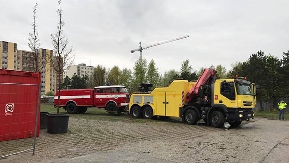 Mesto začalo v lokalite Pri kríži s výstavbou, Dúbravka podáva trestné oznámenie