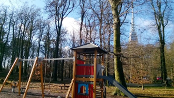 V lesoparku pribudli dve detské ihriská