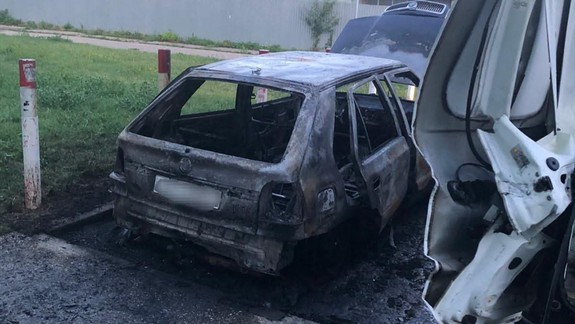 V Podunajských Biskupiciach zhorelo v noci auto, polícia nevylučuje podpaľačstvo