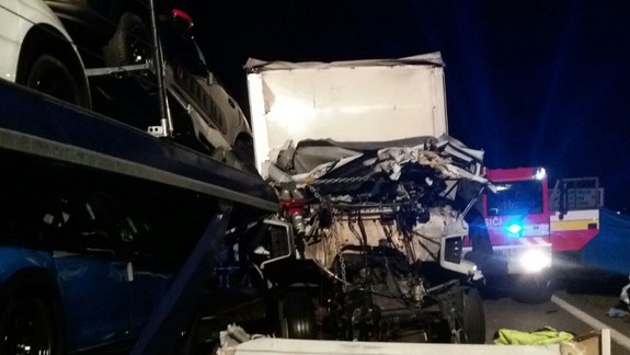 Nehoda na D2: O život prišiel vodič nákladného auta