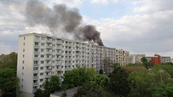 Požiar v Ružinove: Na Šalviovej ulici zachvátili plamene byt