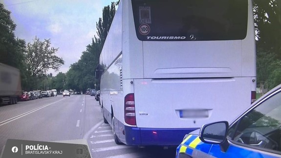 Šialené: Na školský výlet chcel deti odviezť opitý vodič autobusu
