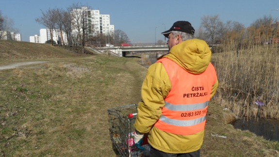 V piatok budú Petržalčania upratovať Chorvátske rameno