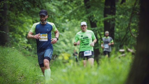 FOTO Rekordné množstvo bežcov odštartovalo na Devíne podujatie Behaj lesmi