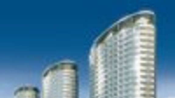 Prvé dve z troch veží skolaudujú v januári