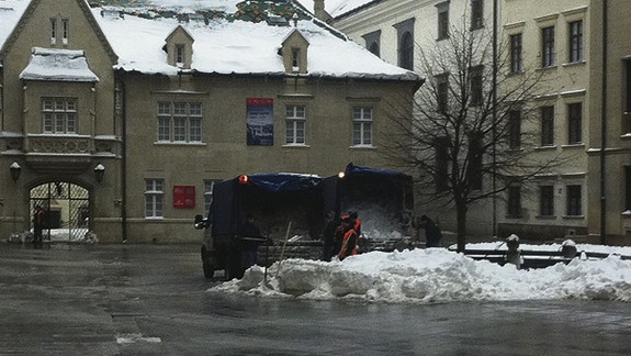 Priechody nemal kto odhrnúť, prioritu malo Primaciálne námestie