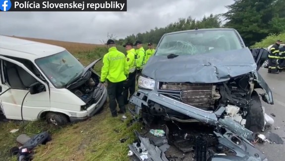 TRAGÉDIA: Pri zrážke dvoch áut na ceste v katastri Liptovského Trnovca prišli o život štyri deti a jeden dospelý