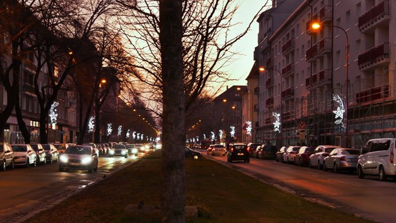 Dokedy bude v Bratislave tento rok vianočná výzdoba pod verejným osvetlením?