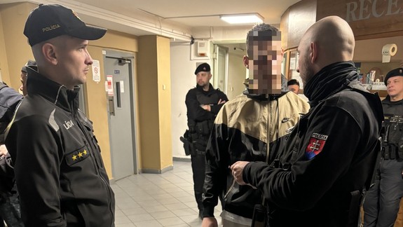 Policajti kontrolovali bratislavské ubytovne, zamerali sa na cudzincov