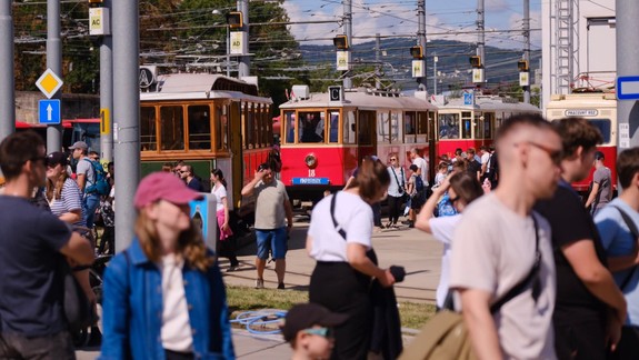 DPB oslavuje 130 rokov MHD: Pripravil jedinečný konvoj historických vozidiel a najväčší deň otvorených dverí