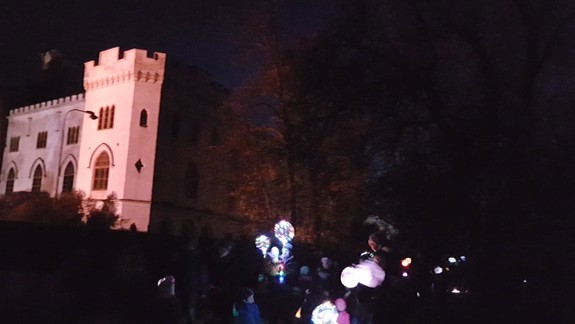 Fascinujúce divadlo: Rusovcami kráčal lampiónový sprievod