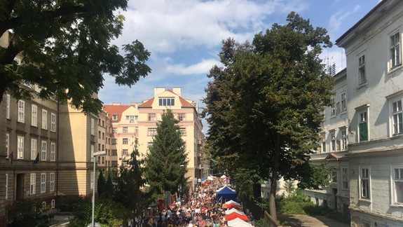 FOTO: Dobrý trh dopadol opäť na jednotku - zavítal naň aj prezident Andrej Kiska