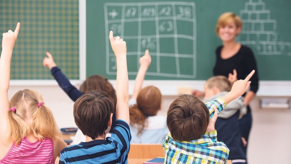 Školy v Bratislave do poslednej chvíle zháňajú učiteľov, mnohých nepresvedčí ani ponuka bytu