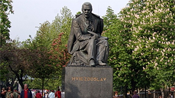 Hviezdoslavov pomník je na námestí už 75 rokov