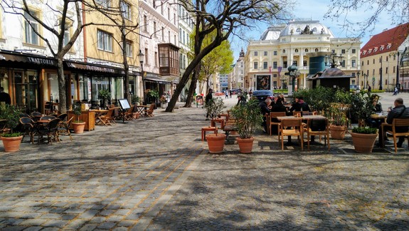 Na Hviezdoslavovom námestí si pripomenieme 100. výročie narodenia K. Jarunkovej