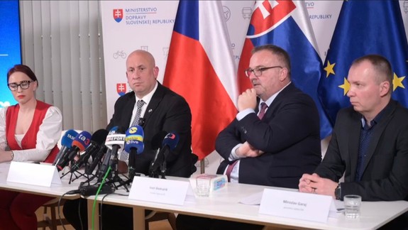 Vlak uháňajúci rýchlosťou 320 km/h: Bratislava by mala byť súčasťou vysokorýchlostnej trate v rámci V4