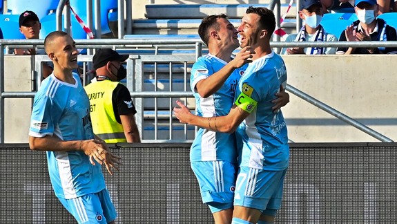 VIDEO: Futbalisti Slovana zdolali doma Michalovce 3:1 a usadili sa na čele ligy