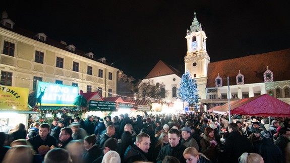 VIDEO: V piatok sa začína Vianočná Bratislava – aký program vás čaká na Hlavnom námestí?