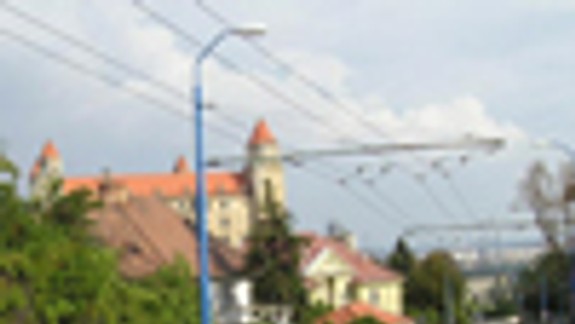 Na Mudroňovej ulici k vile pribudne bazén