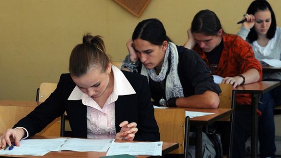 Minister Gröhling: Povinná maturita z matematiky nebude, naďalej zostáva ako voliteľná