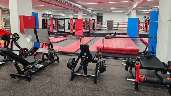 Vedeli ste? V Bratislave otvorili posilňovňu, kde si môžete zatrénovať aj bojové športy