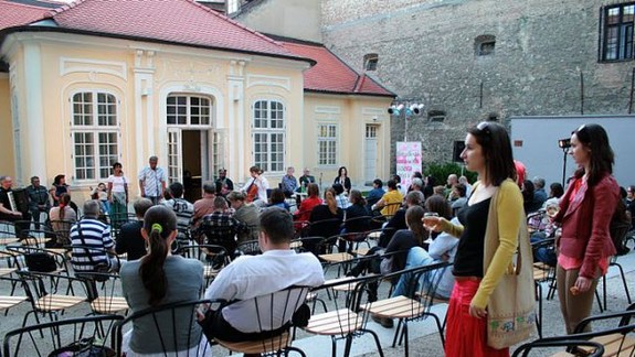 Literárne večery vyvrcholia Hevierovým jubileom