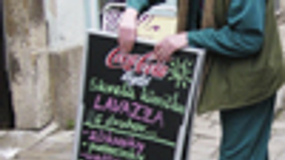 Samospráva dala odstrániť nelegálne pútače