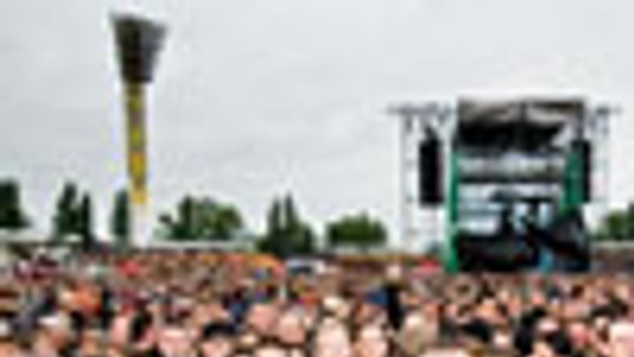 Dobrý koncert pokazila špina na štadióne