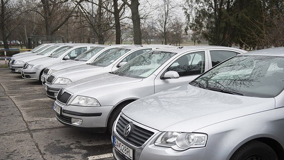 Kto sa bude voziť na nových autách za 700-tisíc? Takto si ich v meste podelia...