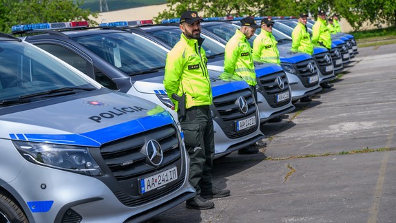 Dopravní policajti dostali nové autá, spolu ich bude 70