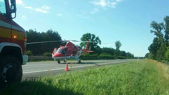 Tragická nehoda: Auto vyletelo z diaľnice, vodič neprežil