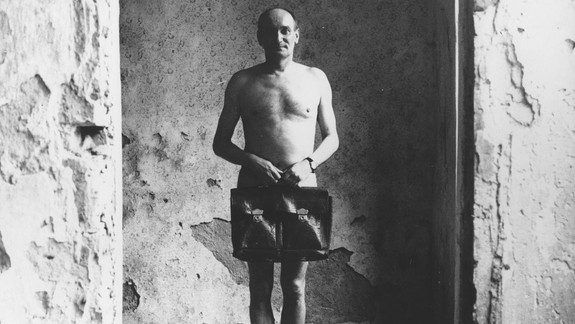 Jubileum Dušana Hanáka oslávia necenzurovanou verziou filmu 322 z Mannheimu. Príde i oslávenec