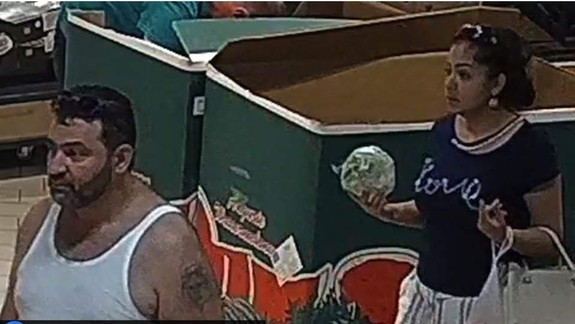 Nepoznáte ich? Mohli by pomôcť objasniť krádež kabelky, ktorou vznikla škoda takmer 4-tisíc