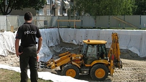 Úrad zastavil čiernu stavbu na Solivarskej ulici