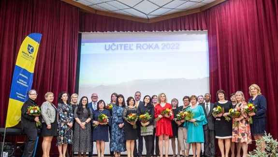 Učiteľstvo je náročná a záslužná práca. Župan Droba ocenil najlepších učiteľov