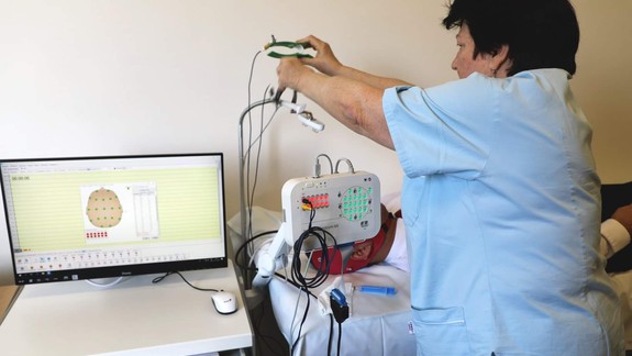 Dobrá správa: Nemocnica na Antolskej môže využívať elektroencefalograf