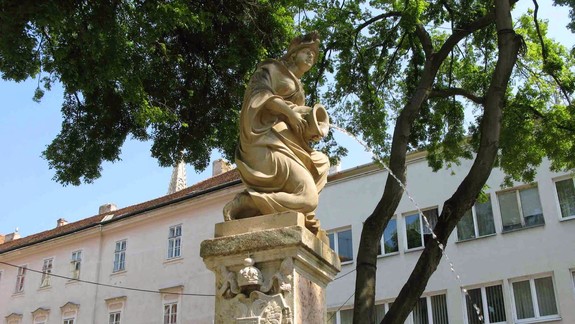 Dnes podvečer "ožije" fontána na Františkánskom námestí