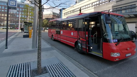 Nový regionálny autobusový dopravca začal s podpisovaním zmlúv s vodičmi