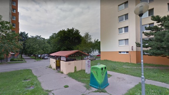 Na smetiarske auto zaútočili v Petržalke petardou - stáva sa to tu vraj pomerne často!