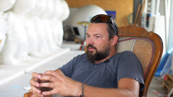 Biela noc prinesie na promenádu trvalú inštaláciu od sochára Viktora Freša